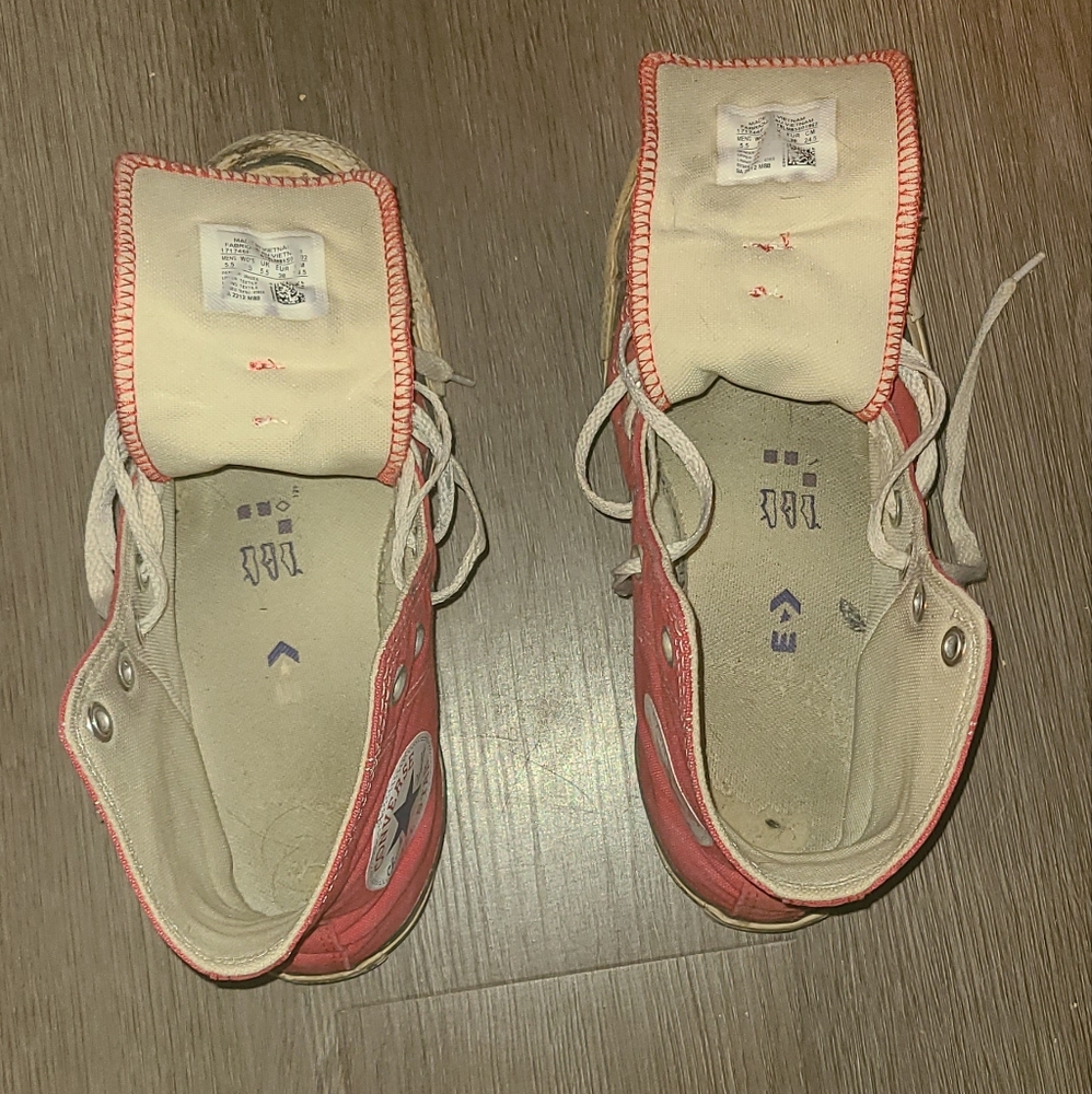 Old Worn Gym Shoes Red High Top Cpnverse Womens Size 7.5